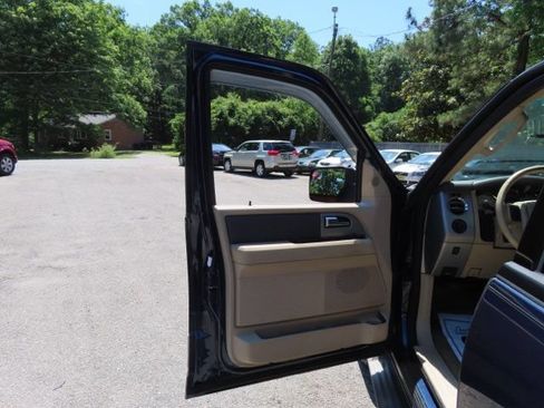Used 2014 Ford Expedition EL XLT w/ Equipment Group 202A RWD image 20