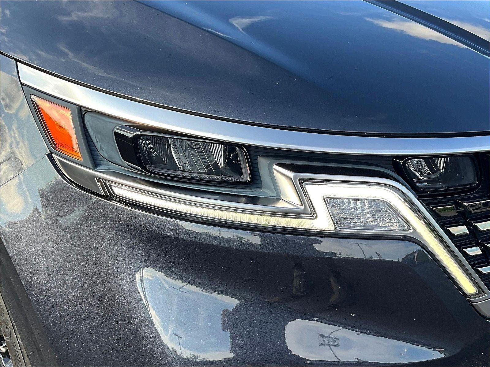 Used 2023 Kia Carnival SX FWD image 32
