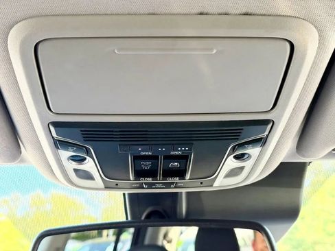 Used 2017 Honda Ridgeline RTL-E image 24