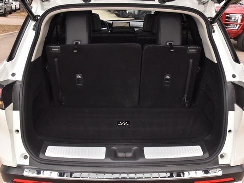 Used 2023 INFINITI QX60 Luxe w/ Vision Package image 37