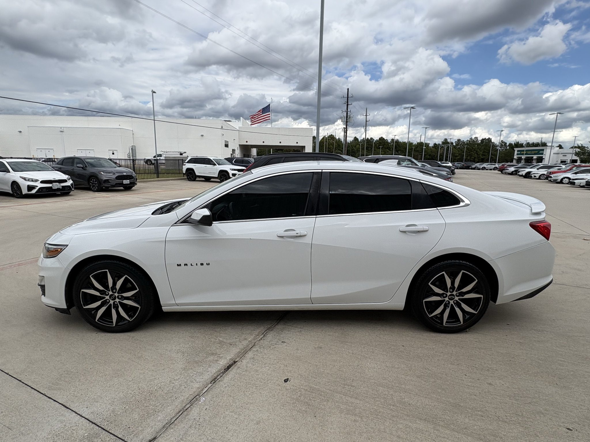 Used 2021 Chevrolet Malibu RS FWD image 5