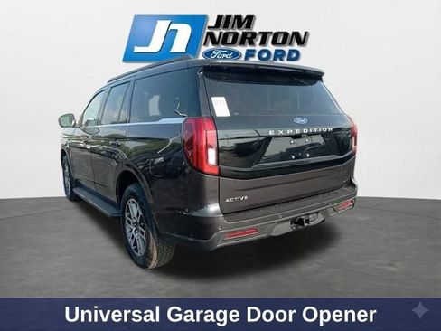 Used 2025 Ford Expedition Active AWD/4WD image 7