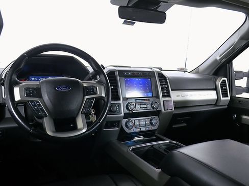 Used 2021 Ford F250 Lariat w/ Lariat Value Package AWD/4WD image 21