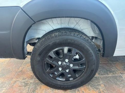 Used 2024 RAM ProMaster 2500 w/ Advanced Safety Group image 8