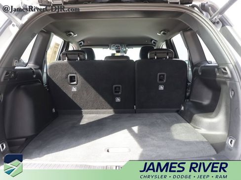 Used 2025 Jeep Grand Cherokee Altitude AWD/4WD image 14