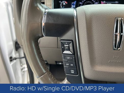 Used 2017 Lincoln Navigator Select image 21