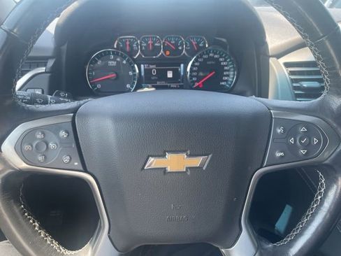 Used 2019 Chevrolet Suburban LT w/ Luxury Package AWD/4WD image 18