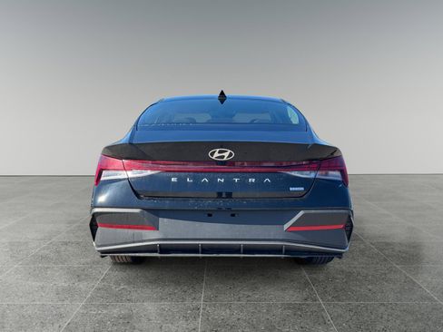New 2026 Hyundai Elantra Blue image 4