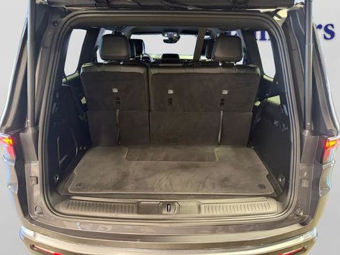 Used 2022 Jeep Wagoneer Series II AWD/4WD image 4