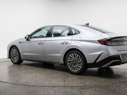 Used 2025 Hyundai Sonata SEL FWD image 6