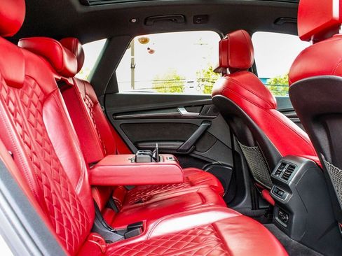 Used 2022 Audi SQ5 Premium Plus w/ Premium Plus Package image 39