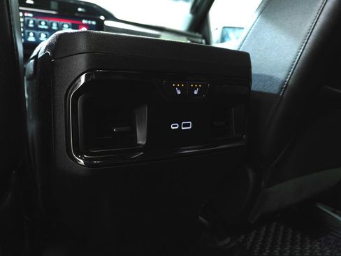 Used 2022 GMC Sierra 1500 AT4 w/ AT4 Preferred Package image 13