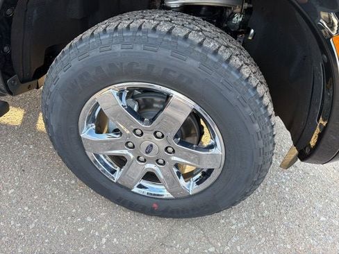 New 2025 Ford Ranger Lariat w/ Chrome Accent Package image 9