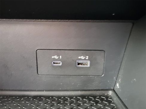 Used 2024 Nissan Pathfinder SV image 23