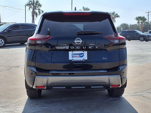 Used 2024 Nissan Rogue SL w/ SL Premium Package image 6