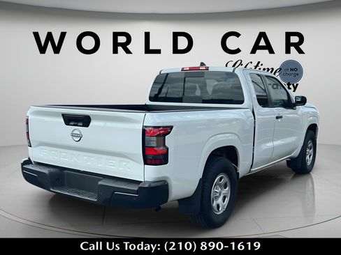 Used 2025 Nissan Frontier S RWD image 3