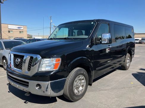 Used 2016 Nissan NV 3500 SL image 2