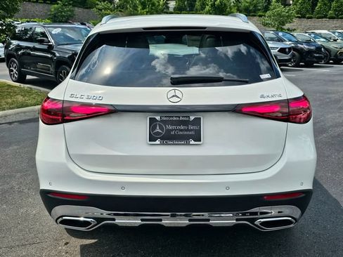 New 2026 Mercedes-Benz GLC 300 4MATIC image 9