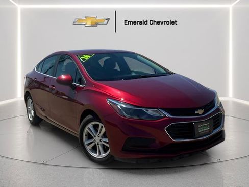 Used 2016 Chevrolet Cruze LT w/ LT Convenience Package FWD image 1