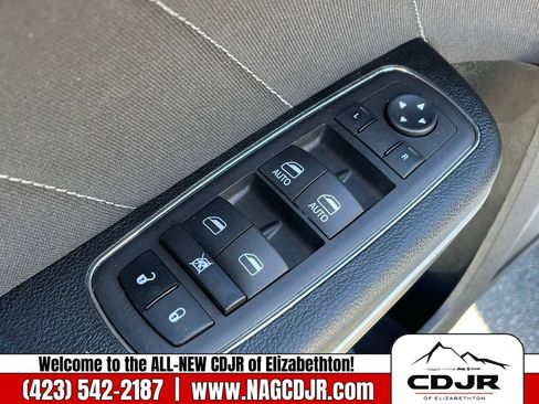 New 2023 Dodge Charger SXT w/ Cold Weather Package image 21