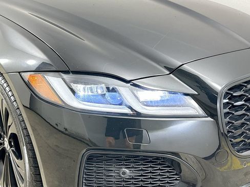 Used 2024 Jaguar XF R-Dynamic SE AWD/4WD image 10