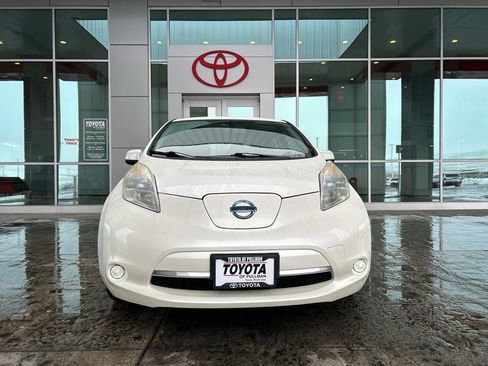 Used 2016 Nissan Leaf SV image 4