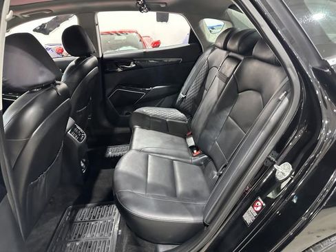 Used 2019 Kia Cadenza Limited image 21