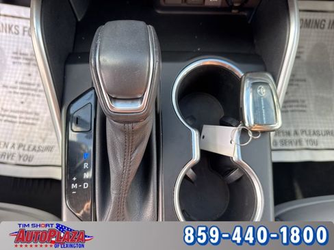 Used 2021 Toyota Highlander XLE image 37