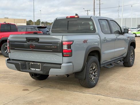 New 2026 Nissan Frontier PRO-4X w/ Pro-4x Convenience Package image 5