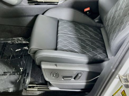 Used 2025 Audi SQ5 Premium Plus AWD/4WD image 19