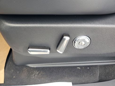 New 2025 Lincoln Navigator Reserve w/ Jet Appearance Package image 13