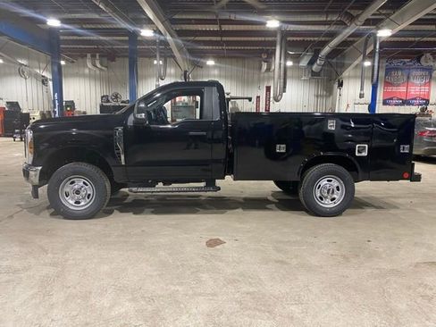 New 2026 Ford F350 XL w/ XL Chrome Package AWD/4WD image 18