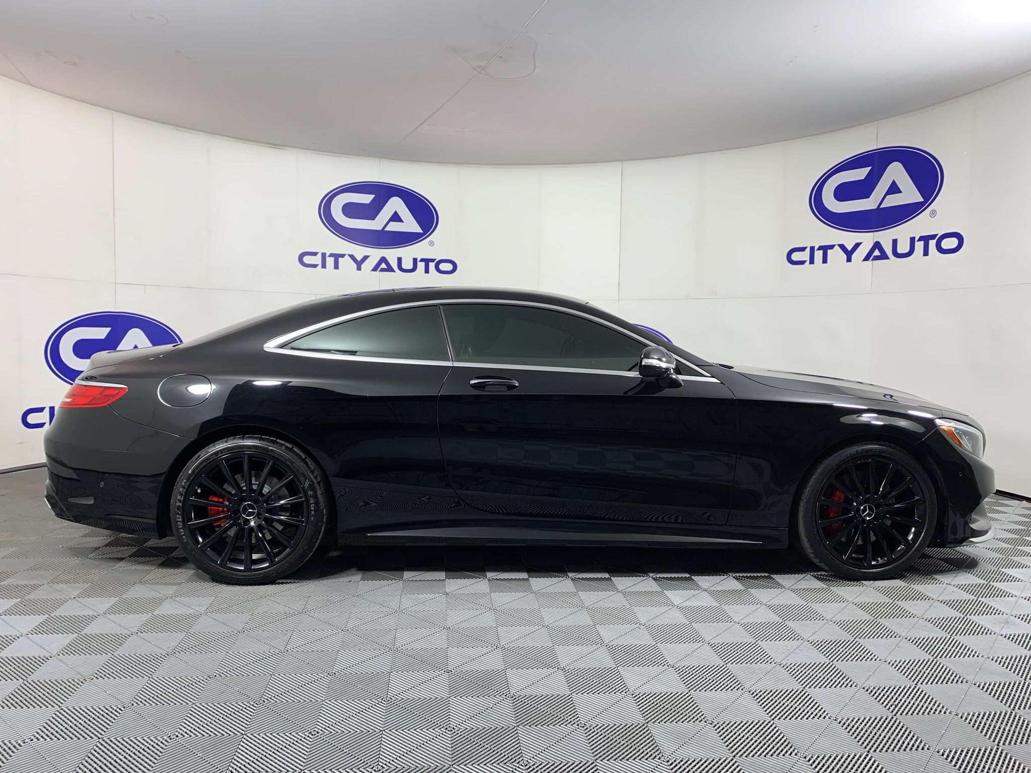 Used 2016 Mercedes-Benz S 550 4MATIC Coupe image 2
