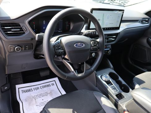 Used 2025 Ford Escape SE FWD image 26