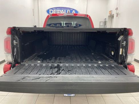 Used 2023 Toyota Tacoma TRD Sport w/ Black Out Package (TMS) AWD/4WD image 15