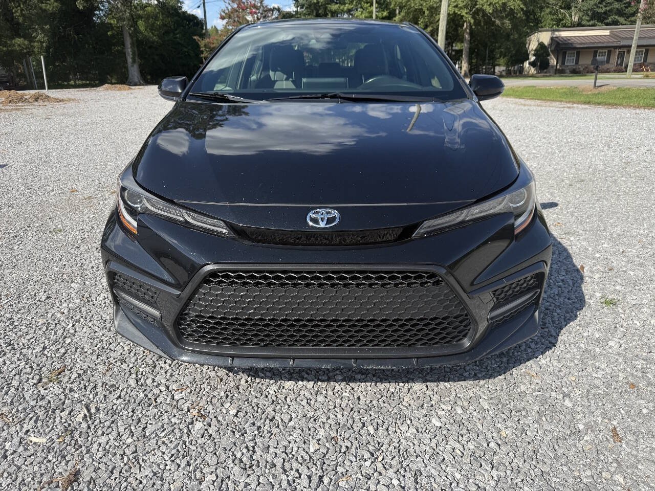 Used 2021 Toyota Corolla SE FWD image 3