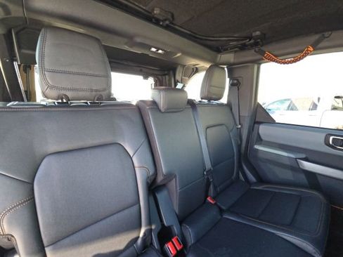 Used 2023 Ford Bronco Badlands w/ Sasquatch Package image 14