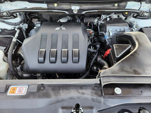 Used 2023 Mitsubishi Eclipse Cross SEL image 22