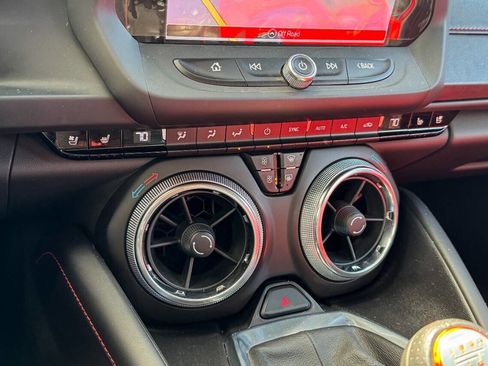 Used 2017 Chevrolet Camaro SS RWD image 33