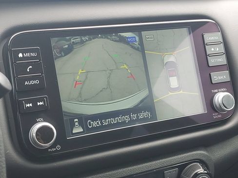 Used 2024 Nissan Kicks SR w/ SR Premium Package FWD image 32