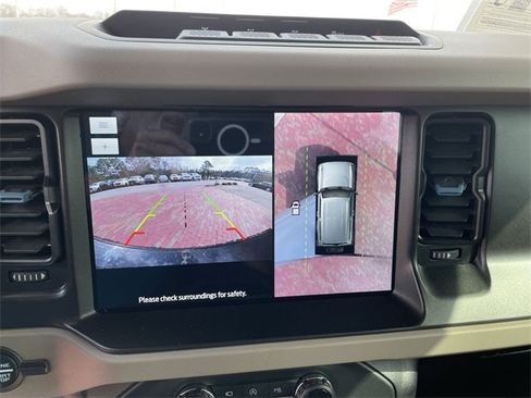 Used 2022 Ford Bronco Wildtrak image 22