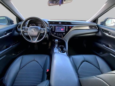 Used 2019 Toyota Camry SE FWD image 14