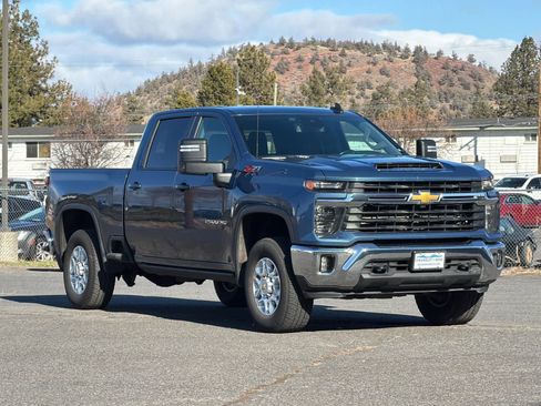Used 2024 Chevrolet Silverado 2500 LT w/ All Star Edition image 9