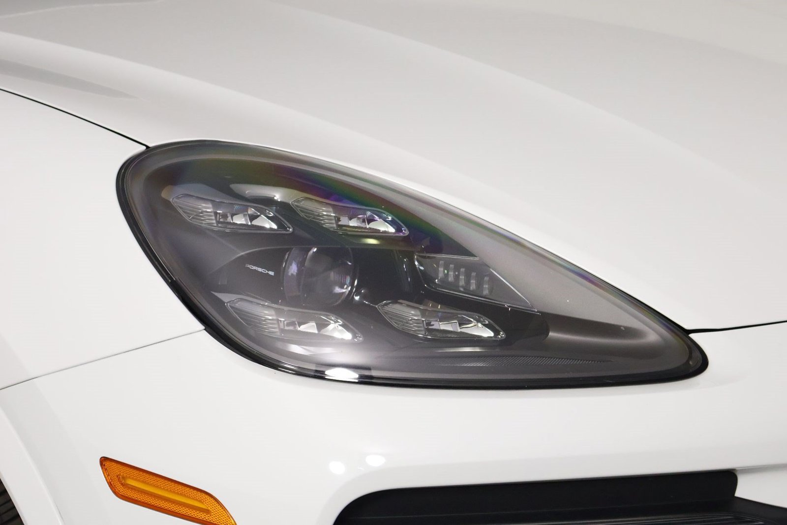 Certified 2022 Porsche Cayenne Platinum Edition AWD/4WD image 28