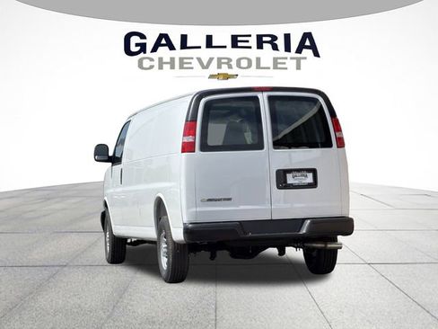 New 2026 Chevrolet Express 2500 Extended w/ Driver Convenience Package RWD image 5