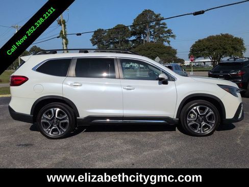 Used 2023 Subaru Ascent Limited AWD/4WD image 3