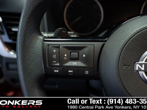 Used 2022 Nissan Rogue SV AWD/4WD image 36