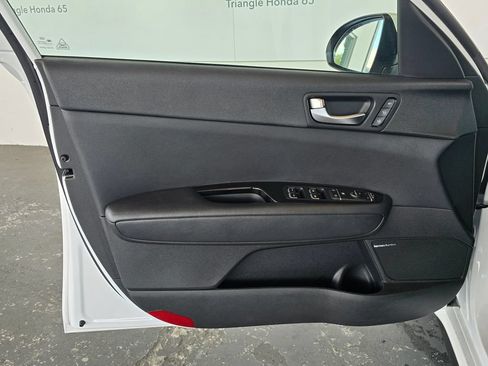 Used 2018 Kia Optima SX FWD image 19