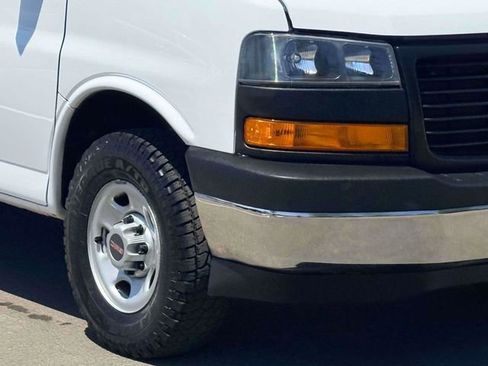 Used 2020 GMC Savana 3500 w/ Driver Convenience Package RWD image 8
