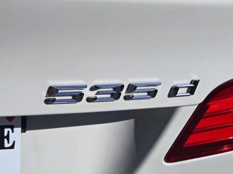 Used 2014 BMW 535d Sedan RWD image 25